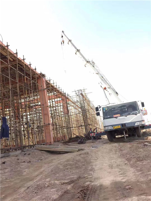 鞍山市25 吨、50 吨吊车怎么选？多大重量 / 半径适合对应车型？