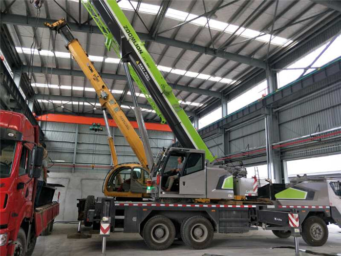 鞍山市高空车出租需要注意哪些安全事项？