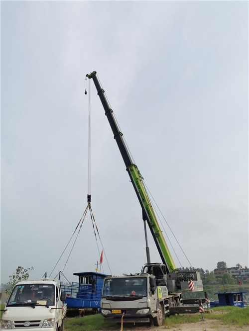 鞍山市桥梁建设吊装案例